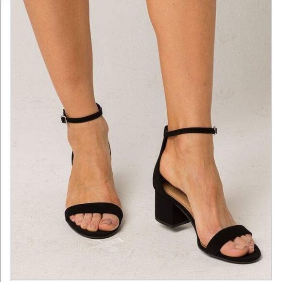 ✨ Coconuts by Matisse
Greta Sandal✨ - Picture 2 of 8